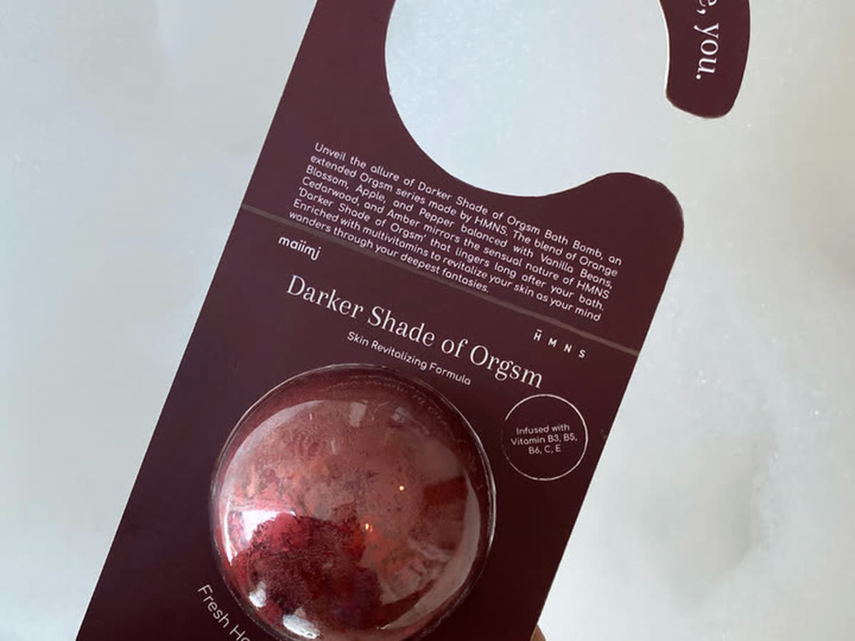 Relaksasi total dengan bath bomb untuk menghilangkan stres